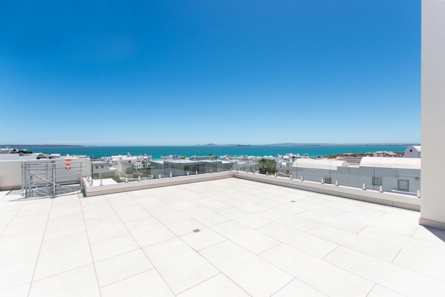 5 Bedroom Property for Sale in Paradise Beach Western Cape